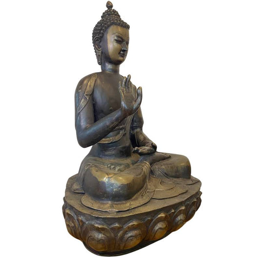 Ladakh Boeddha in brons uit de 18e eeuw met oude patina en achterzijde zichtbaar