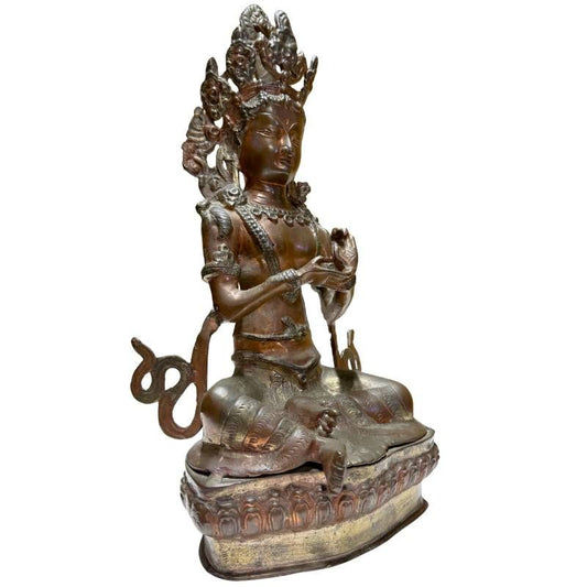 Antieke bronzen Tara als tijdloos interieurstuk uit de Himalaya regio