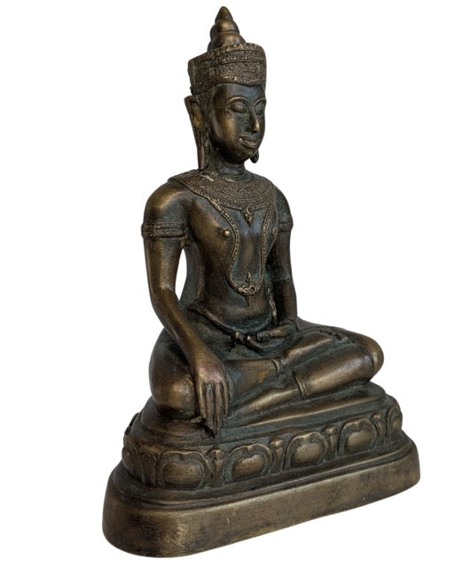 Thaise Boeddha van brons met natuurlijke patina en restanten van vergulding
