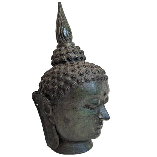 Antiker thailändischer Buddha-Kopf aus Bronze mit flammenförmigem Ushnisha