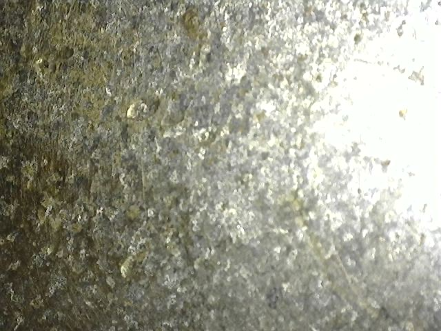 Nepalesischer Buddha aus silberfarbener Kupferlegierung, Abhaya-Mudra