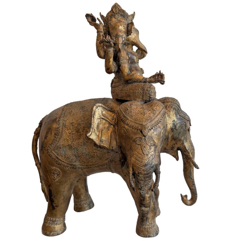 Trimukha Mahārakta Gaṇeśa auf Airavata – Ormolu Newar Bronze, Nepal – Los 155
