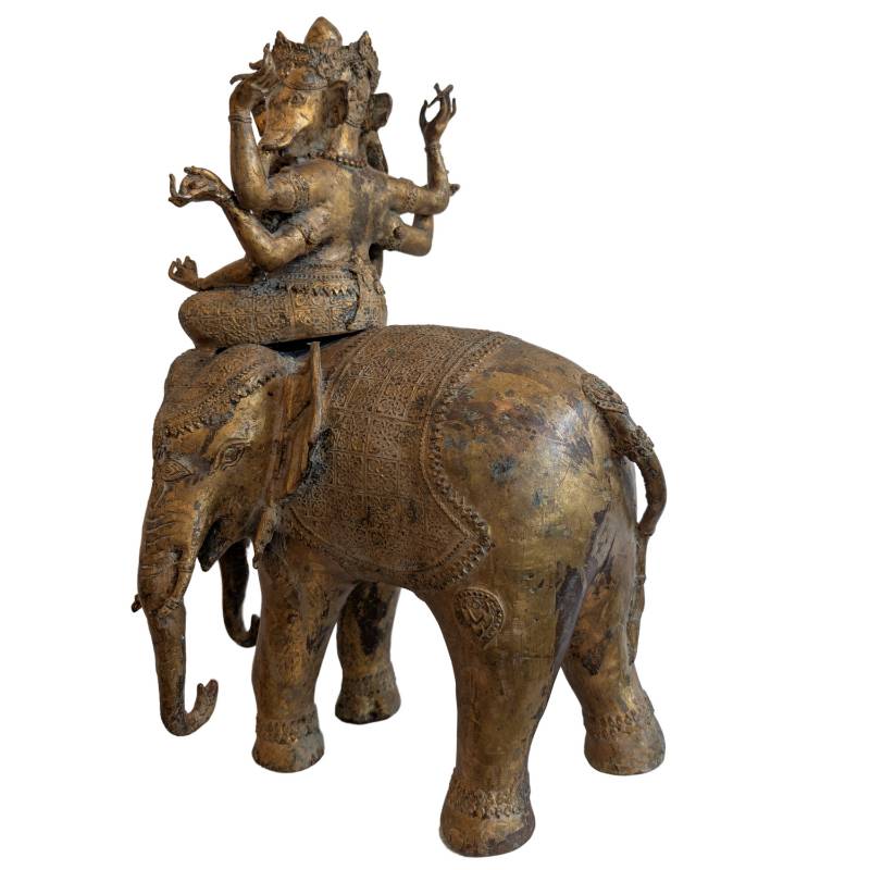 Trimukha Mahārakta Gaṇeśa auf Airavata – Ormolu Newar Bronze, Nepal – Los 155