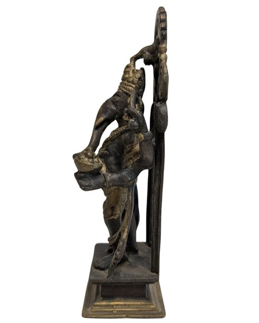 Antiek vuurverguld bronzen Ganesha met rijk uitgewerkte ornamentiek, Himalaya traditie