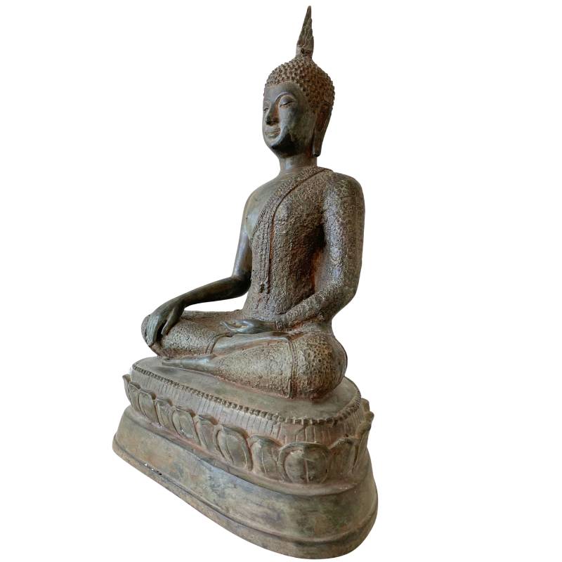 Antiek Thais boeddhabeeld met lotusbasis in brons