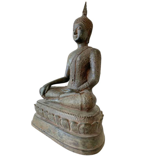 Antiek Thais boeddhabeeld met lotusbasis in brons