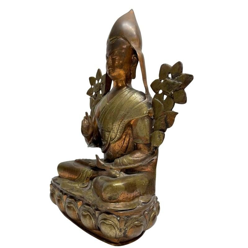 Antieke lama uit de Gelug traditie van vuurverguld brons