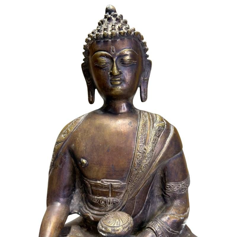 Zittende antieke bronzen boeddha uit de Himalaya met harmonische vorm