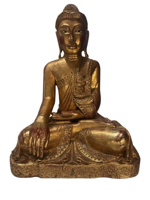 Groot Birmaans Mandalay Boeddhabeeld in hout met bladgoud, 19e eeuw, bhumisparsha mudra