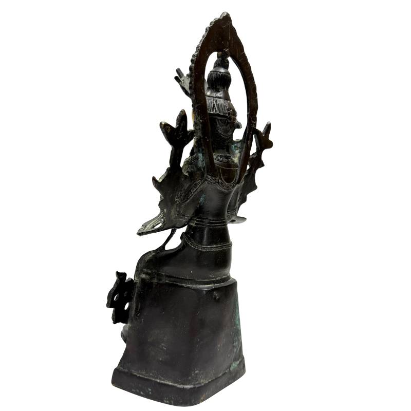 Zittend bodhisattva-beeld uit China gegoten in brons