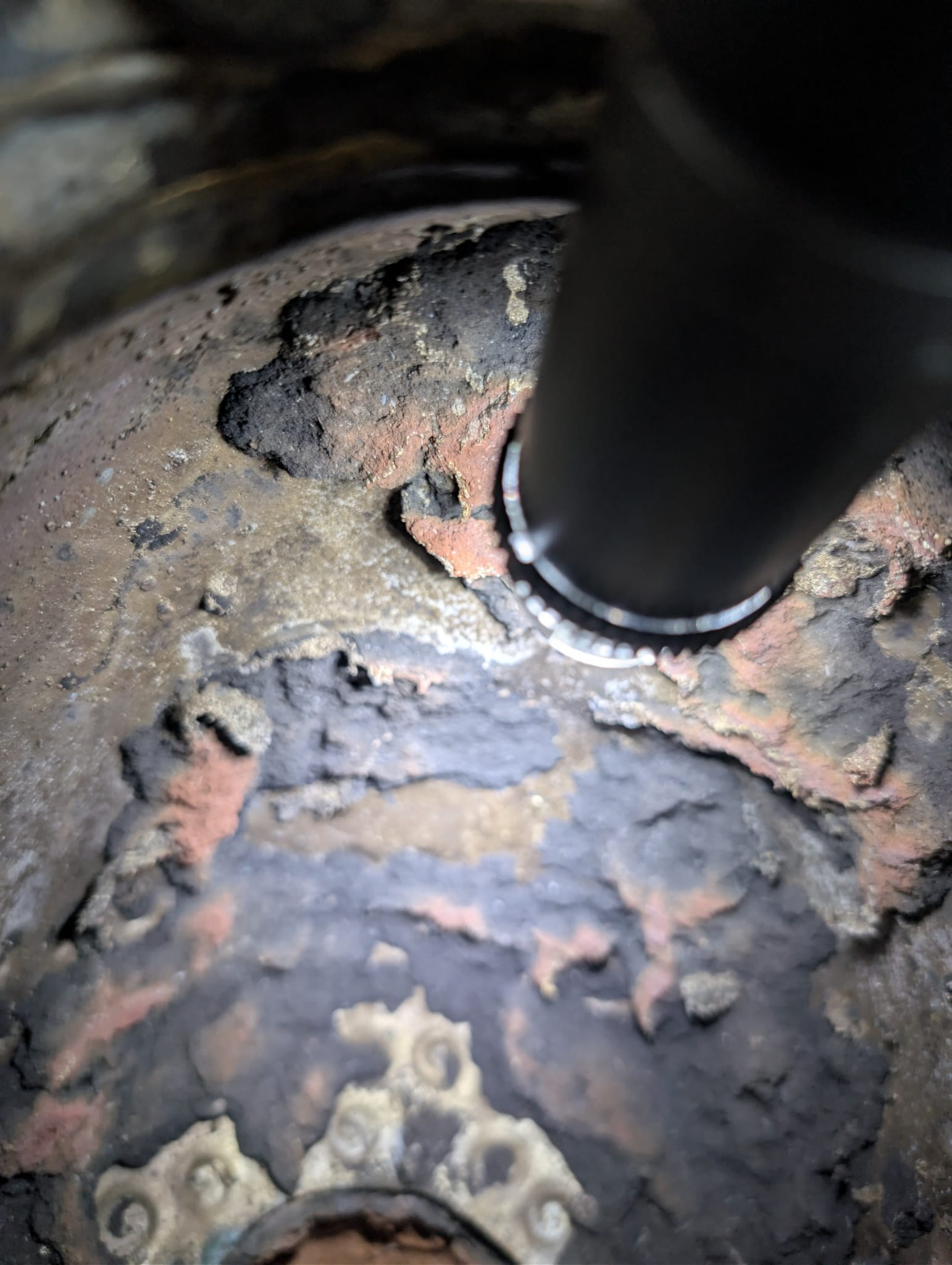 Boeddha hoofd brons binnenkant oxidatie lagen ritueel gebruik Azië