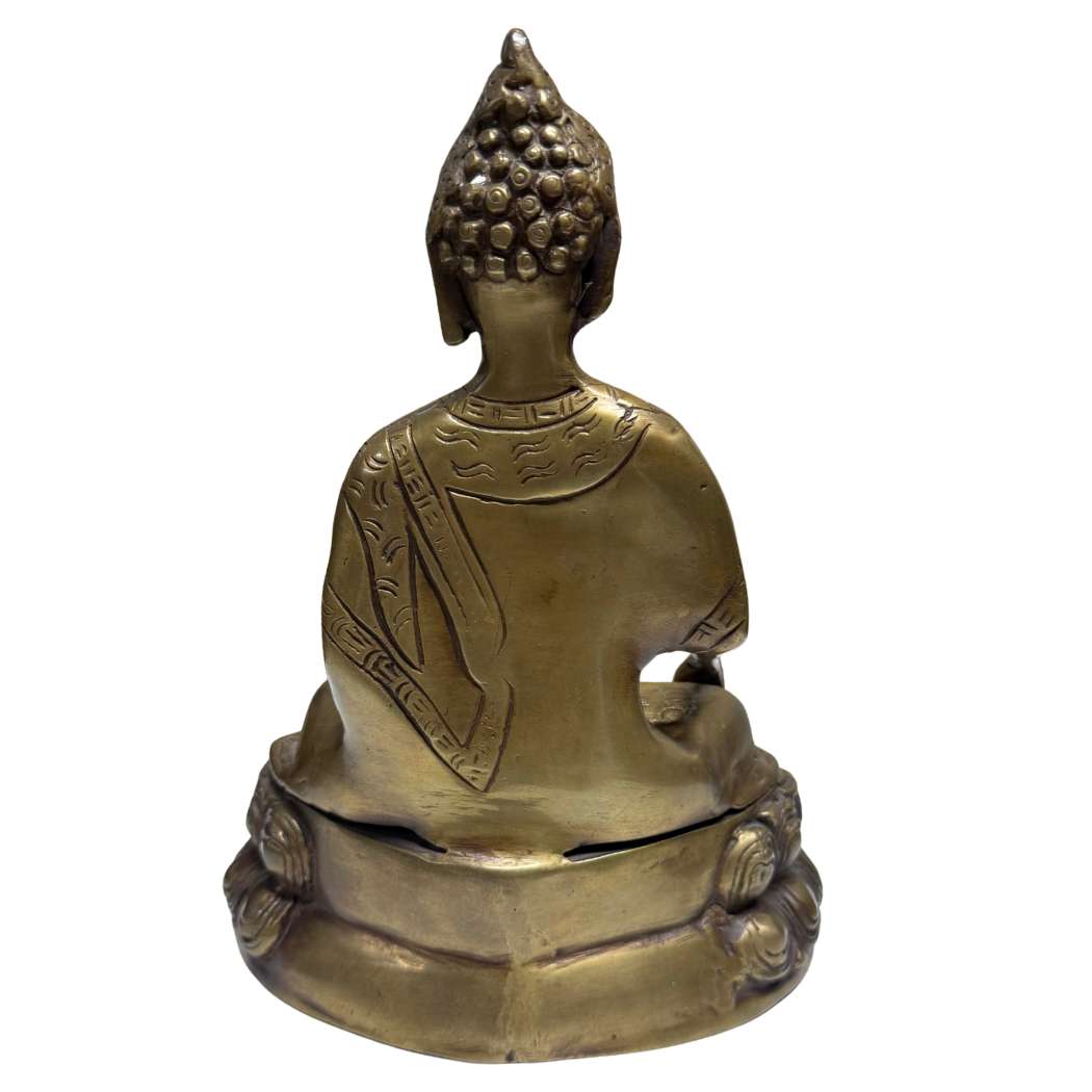 Bronzen Boeddha met duidelijke urna en ushnisha, kenmerkend voor Sino-Tibetaanse iconografie