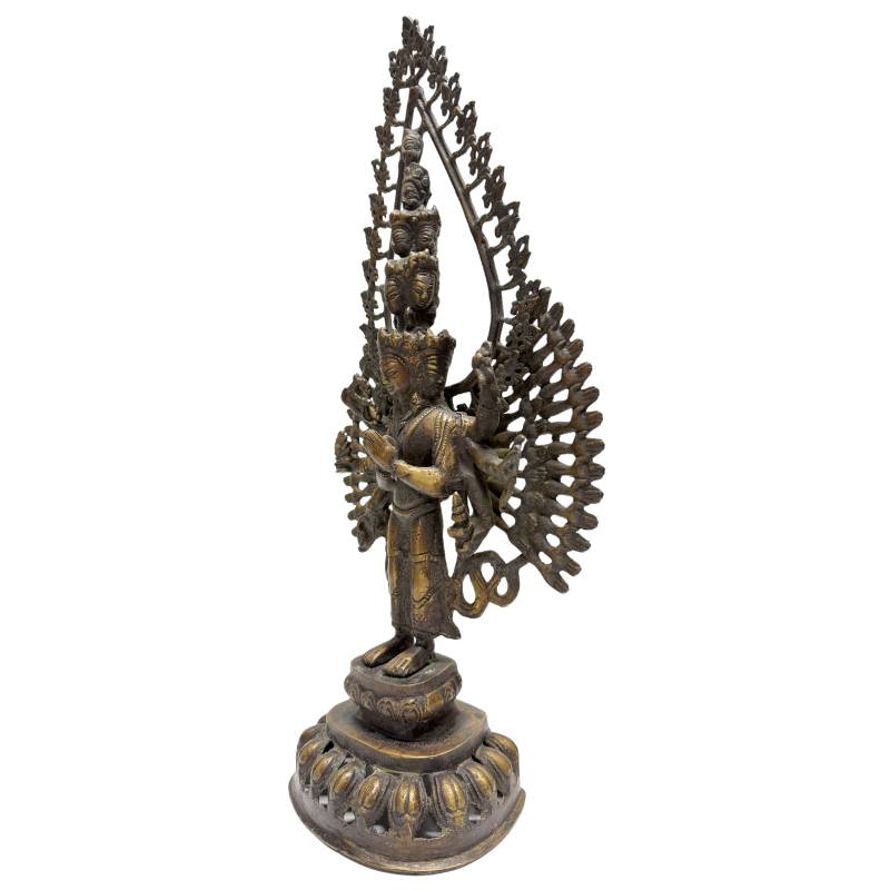 Bronzen boeddhistische Avalokiteshvara sculptuur uit de Himalaya