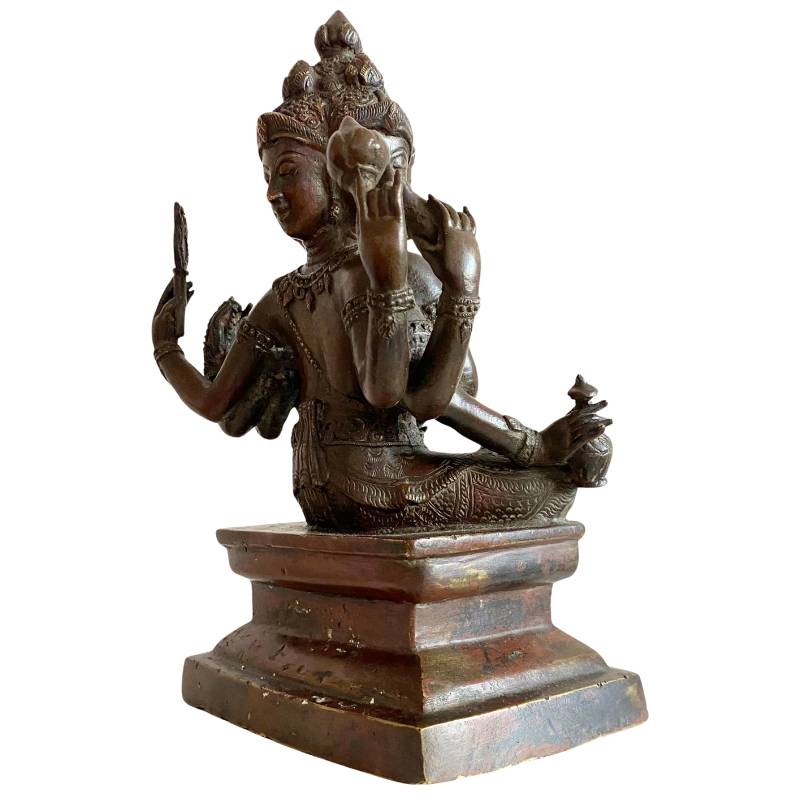 Brahma-beeld met kroon en rituele attributen in vuurverguld brons