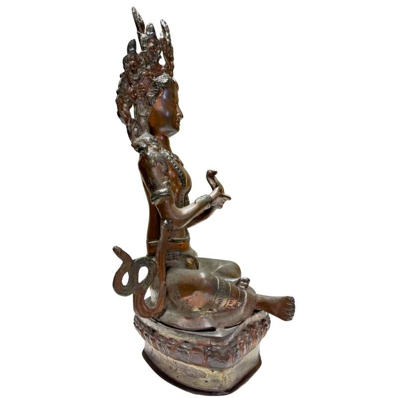 Antiek Himalaya Tara beeld van brons met natuurlijke patina