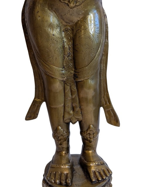 Klassieke Nepalese beeldhouwkunst met een staande Tara in warm brons