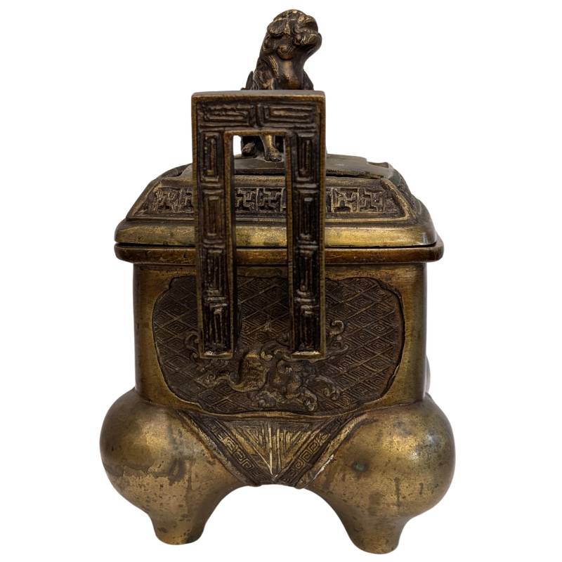 Bronzen wierookbrander uit China met draak in reliëf