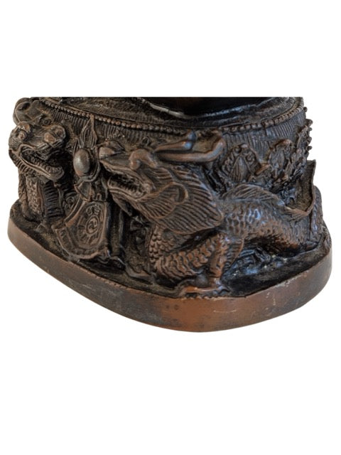 Bronzen Chinees Boeddhabeeld met drakenbasis uit de Qing periode
