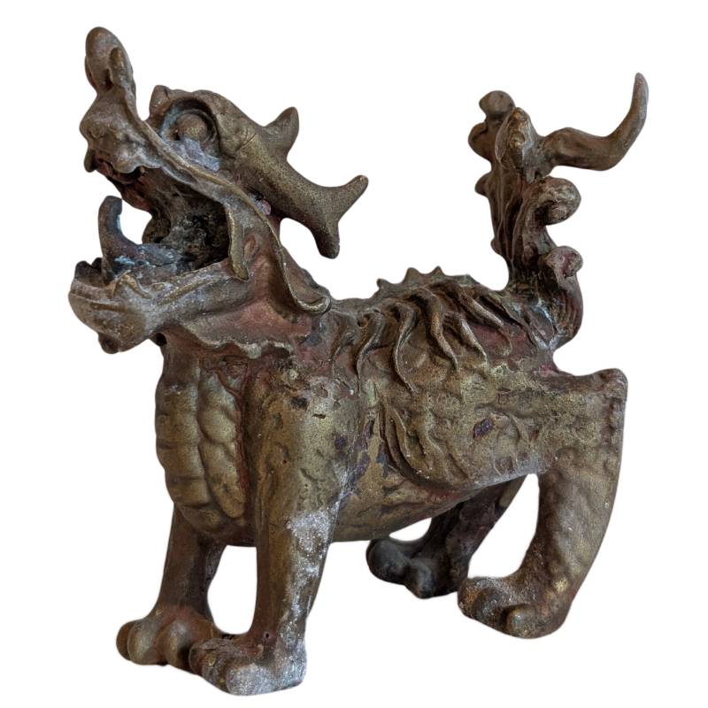 Chinese bronzen foo dogs uitgevoerd als kleine beelden