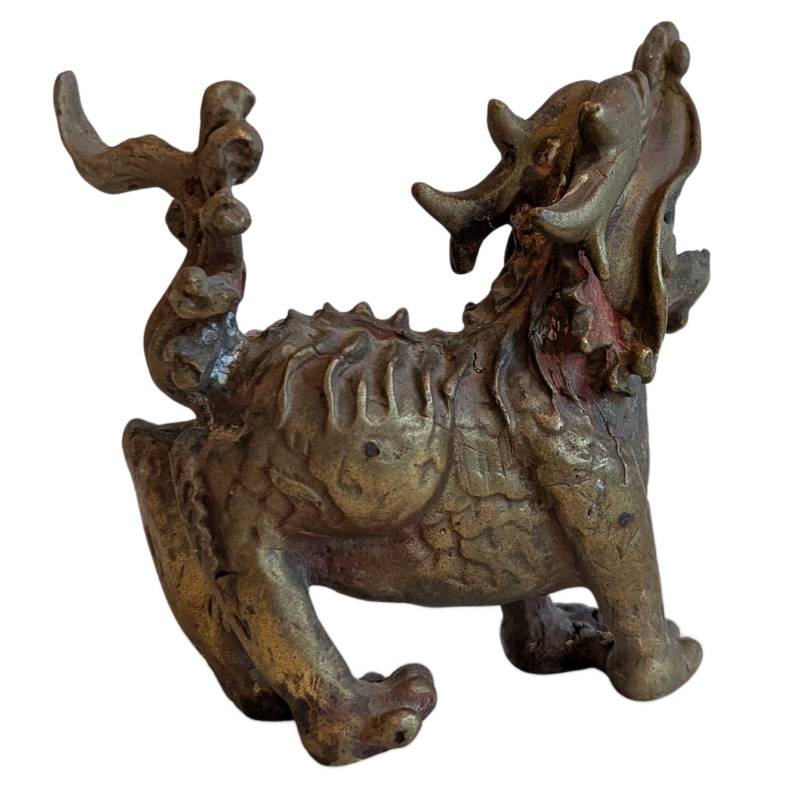 Chinese bronzen foo dogs uitgevoerd als sculpturen