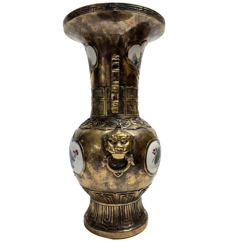 chinese vaas hals opening metaal afwerking detail