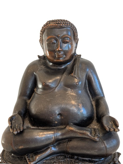 Chinees bronzen Boeddhabeeld uit de 19e eeuw met natuurlijke patina