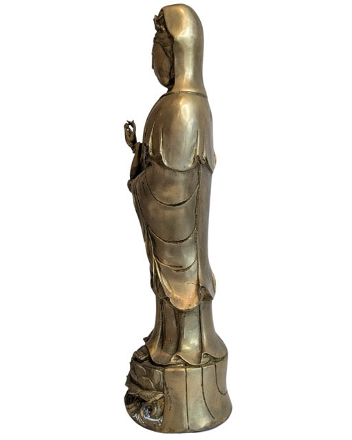 Onderzijde van een Chinees bronzen Guanyin beeld