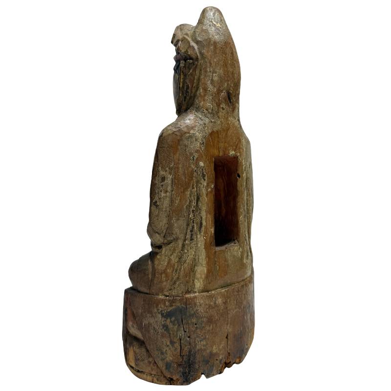 oude chinese houten guanyin tempelsculptuur met originele sporen van gebruik  
