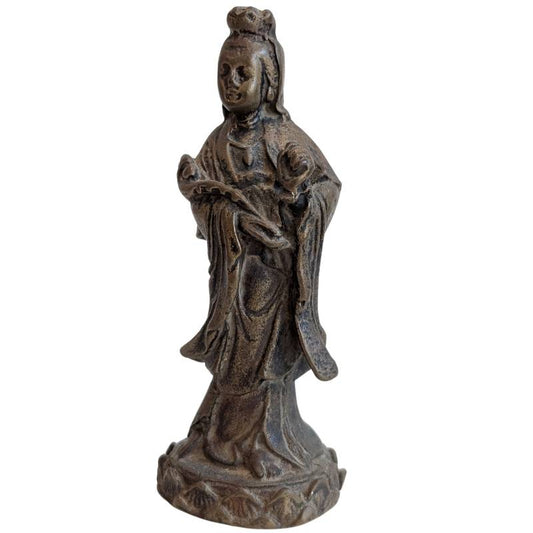 Guanyin reisbeeld in oud brons voor persoonlijke bescherming onderweg
