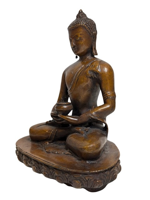 Himalaya bronzen Boeddha gezicht in Dhyana mudra met patra, 17e eeuw