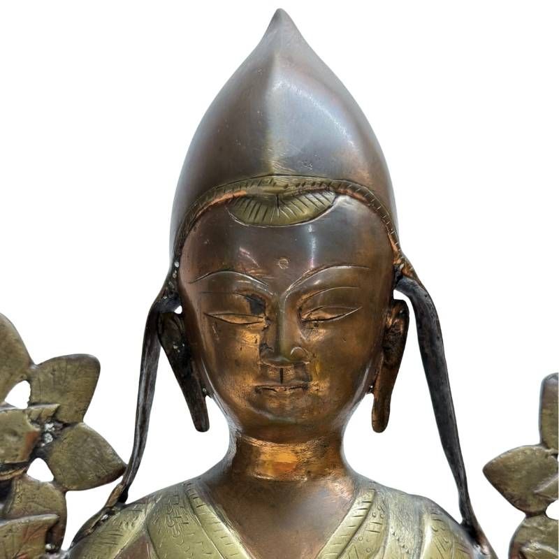 Antieke Tsongkhapa Lama van brons uit de Himalaya traditie