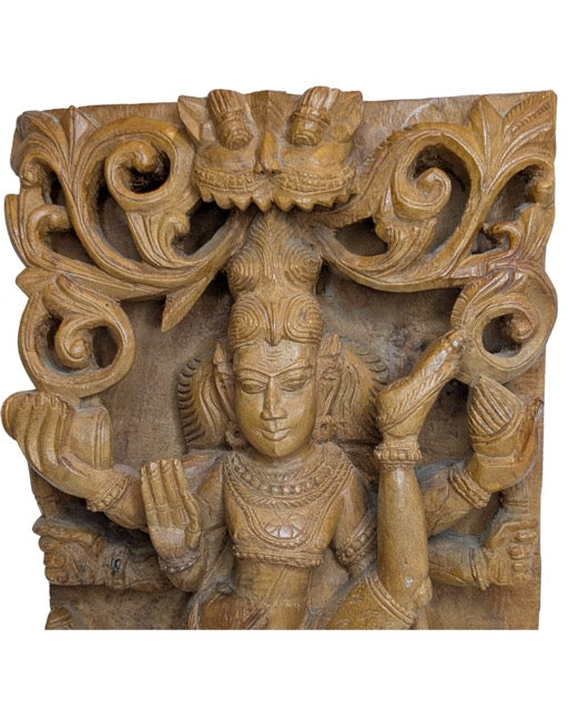 Houten reliëf van Shiva Nataraja tempel India