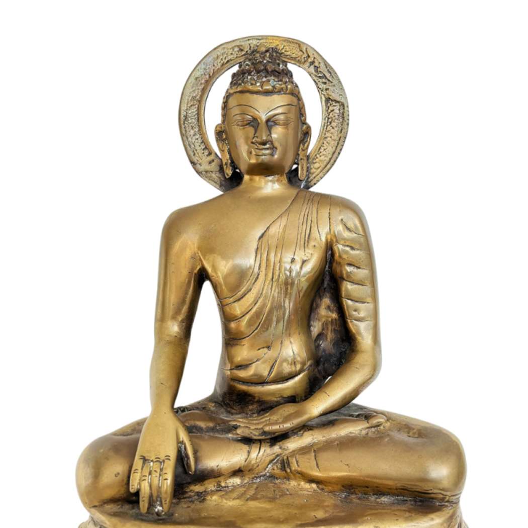 Kashmirse vergulde bronzen Boeddha in Bhumisparsha mudra, 18e eeuw, Himalaya tempelbeeld