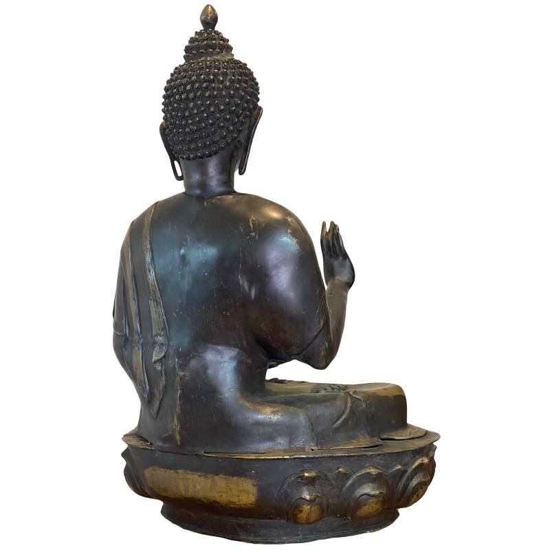 Ladakh Boeddha in brons uit de 18e eeuw met lotusbasis in zijaanzicht