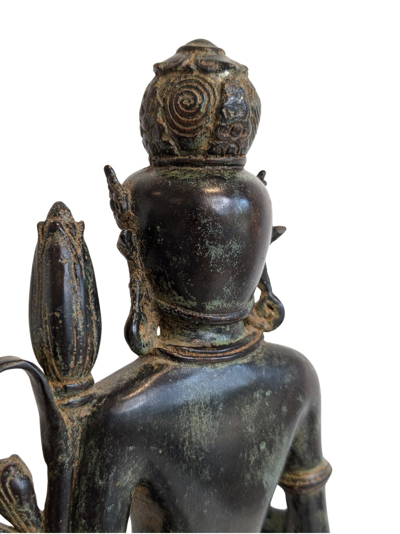 Oud bronzen beeld van de hindoe godin Lakshmi Sri Devi