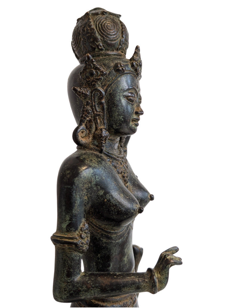 Zuid Indiaase bronzen sculptuur van Lakshmi Sri Devi