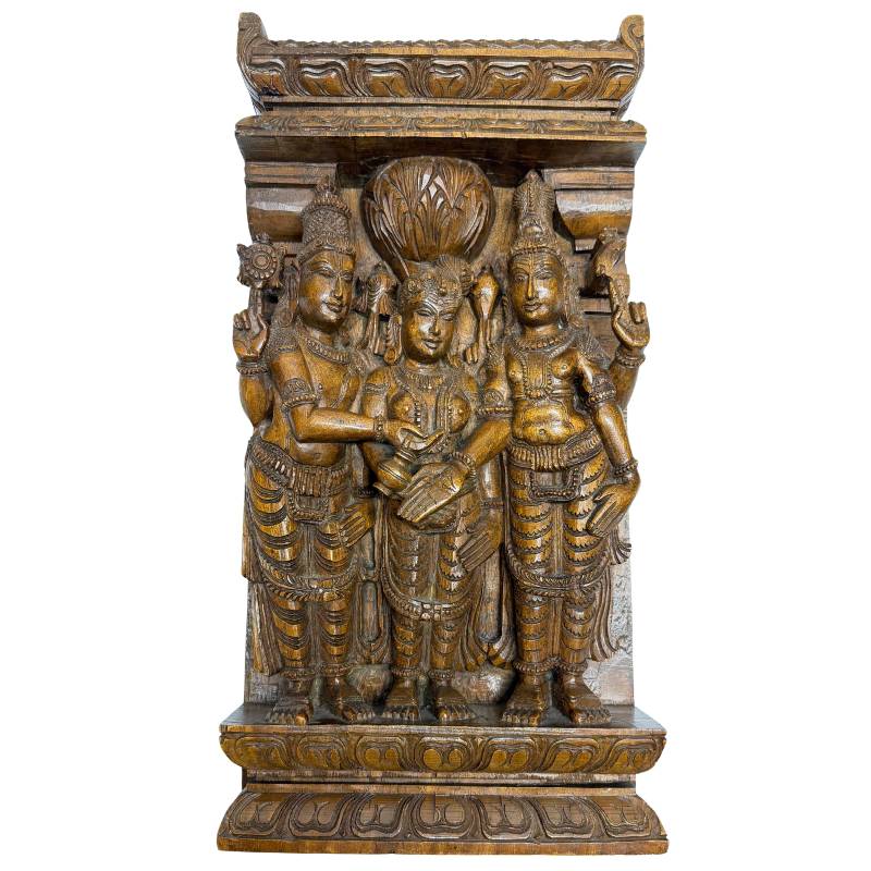 Houten tempelreliëf met Meenakshi en Shiva uit Madurai, Zuid-India, ca. 1920–1940