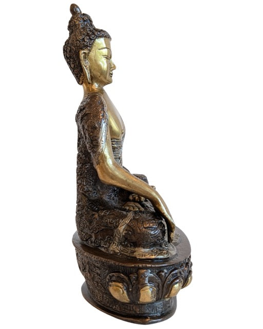 Shakyamuni Boeddha uit Nepal met restanten van oorspronkelijke vuurvergulding