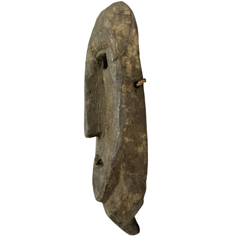 Nepalees houten ritueel masker met schelpinleg en verouderde uitstraling  