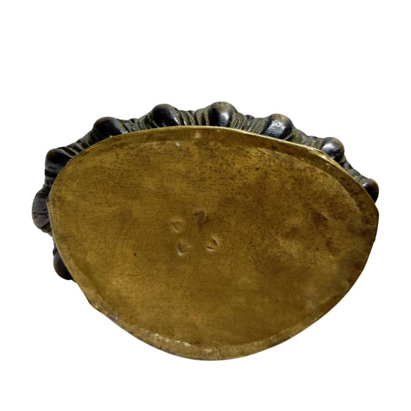 Nepalees Newar Boeddha paar in vuurverguld brons op traditionele lotusbasis