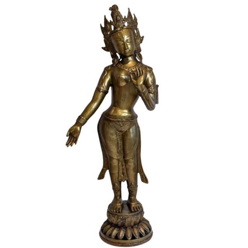 Grote Nepalese staande Tara in vuurverguld brons met elegante houding en sterke uitstraling