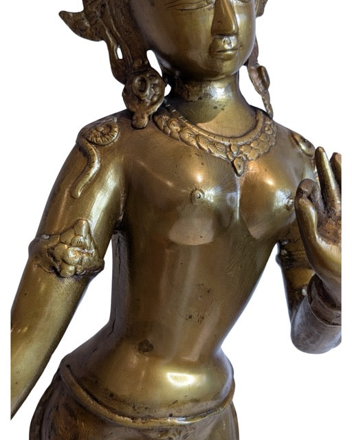 Staande Tara uit Nepal gemaakt als indrukwekkend object voor tempel of interieur