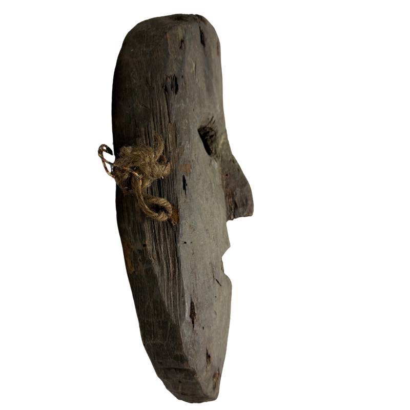 Nepalesische Holzmaske mit geschnitzter Zahnreihe aus Holz  