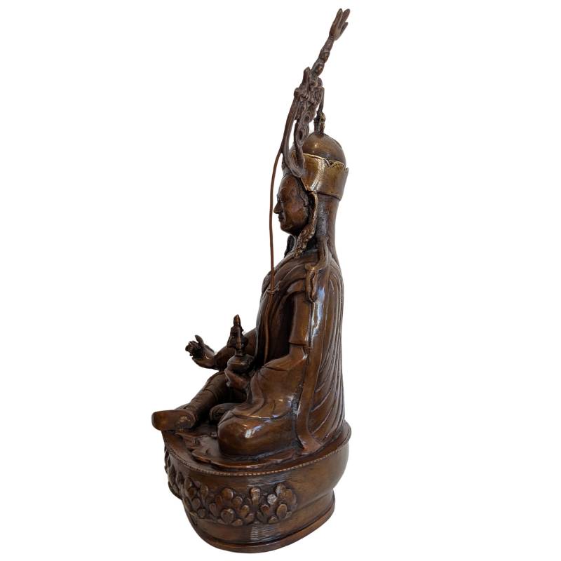 Bronzen Padmasambhava beeld uit de Himalaya, Vajrayana boeddhisme