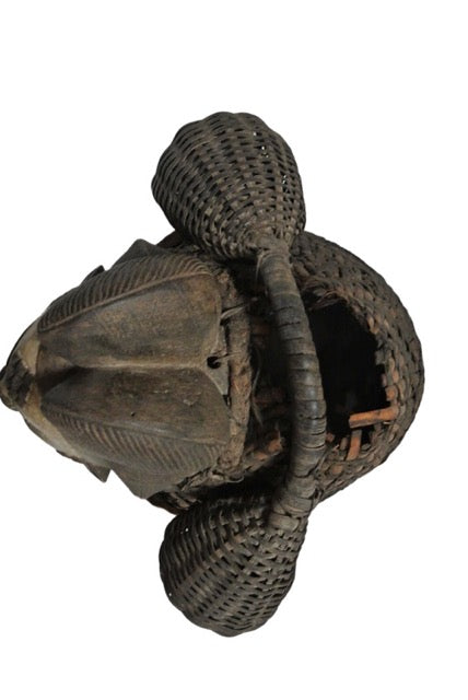 Initiatiemasker van de Punu uit Centraal-Afrika, verbonden aan rituele dans en gemeenschap