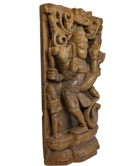 Houten houtsnijwerk van Shiva Nataraja tempelreliëf India