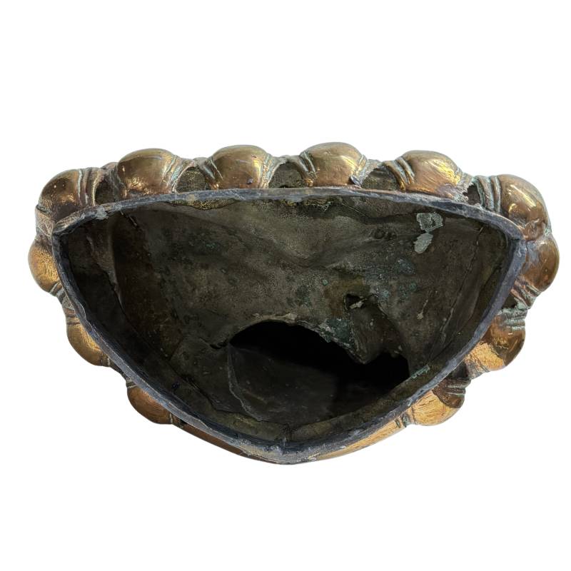 onderkant oude buddha uit Tibet