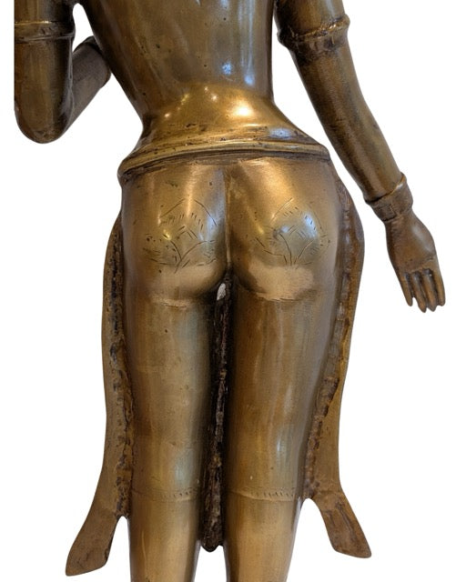 Grote staande Tara uit Nepal met sterke verticale uitstraling