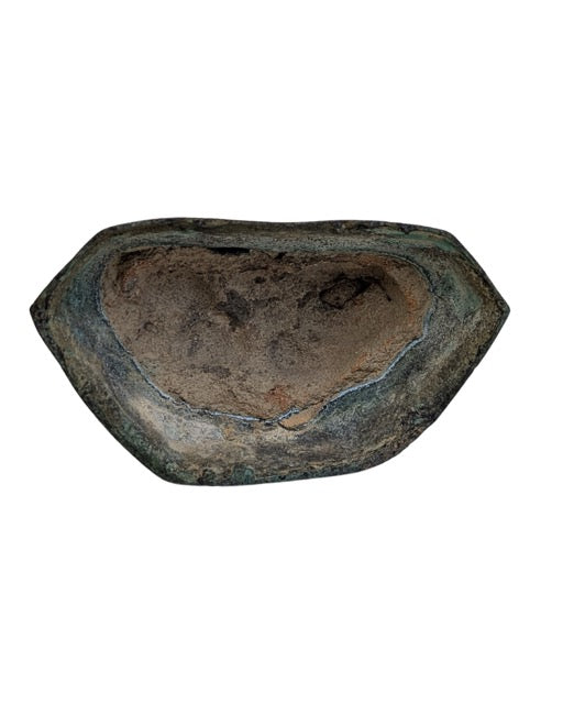 Thais Boeddhabeeld van brons in meditatiehouding