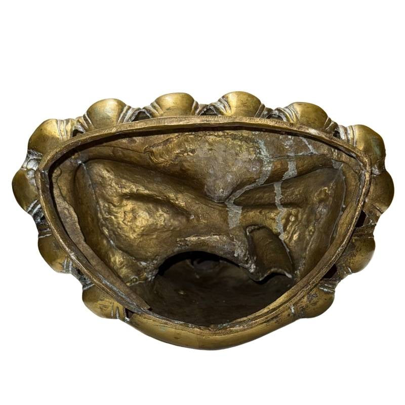 Tibetaans Boeddhabeeld in brons, zittend op een klassieke lotustroon